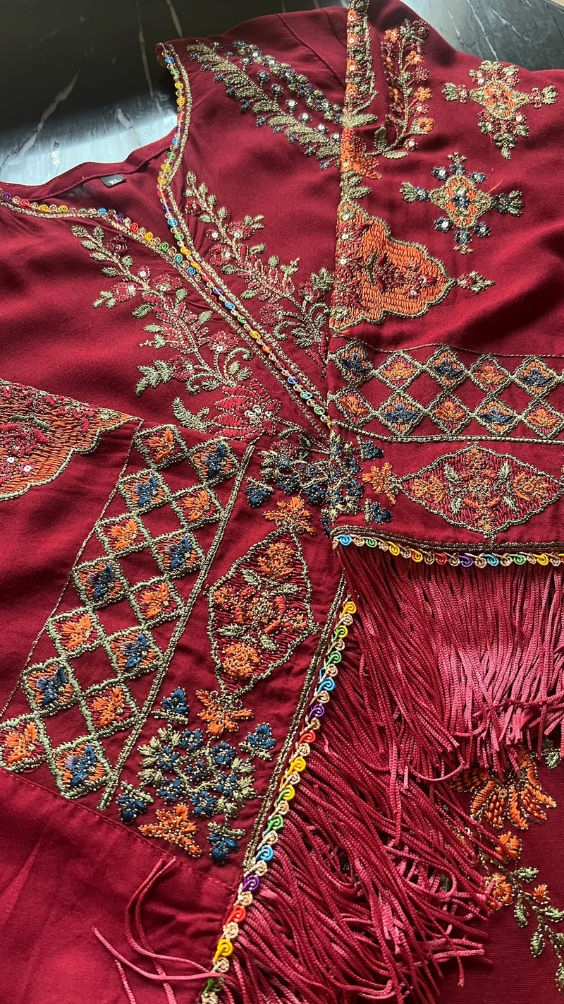 Durefishan Lawn Set Emboridery Work Pakistani Suits