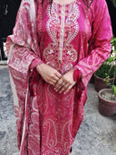 Women's Pink Muslin Pakistani Suit With Traditional Printed Dupatta