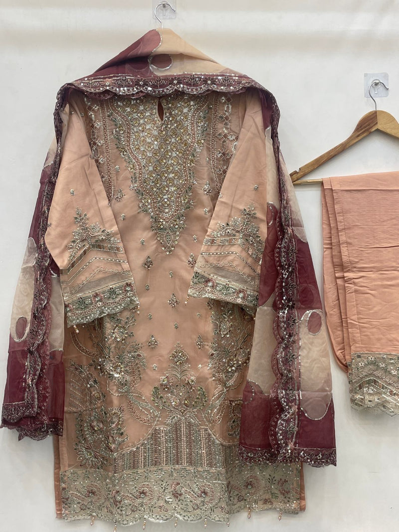 Husnara 5162 H Organza With Heavy Embroidery Worked Pakistani Suits