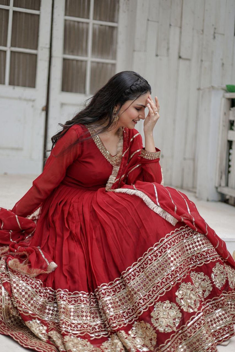 Livewear Lw 9150 Faux Blooming Gown Dupatta Attractive Embroidered Sequins Work With Lace Border