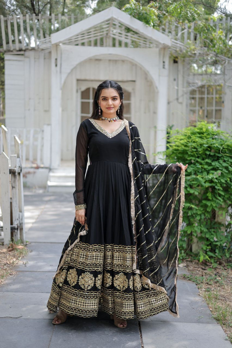 Livewear Lw 9150 B Faux Blooming Gown Dupatta Attractive Embroidered Sequins Work With Lace Border