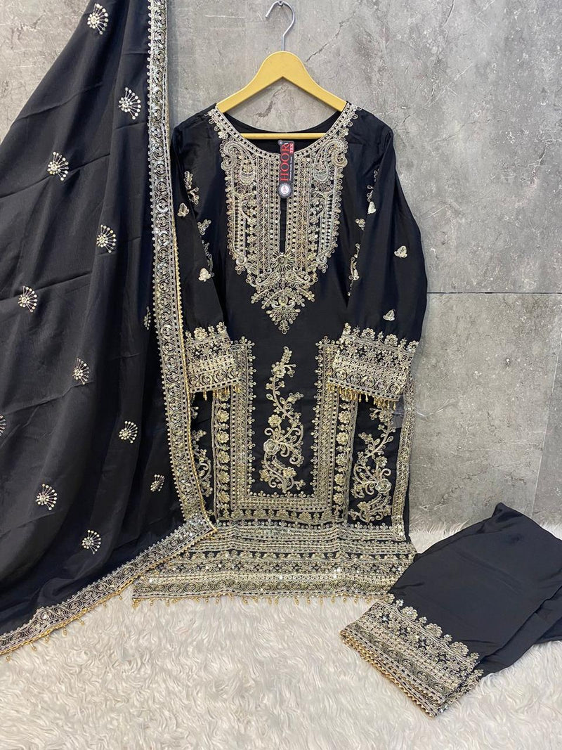 Hoor 105 C Heavy Chinon Embroidery Worked Pakistani Suits