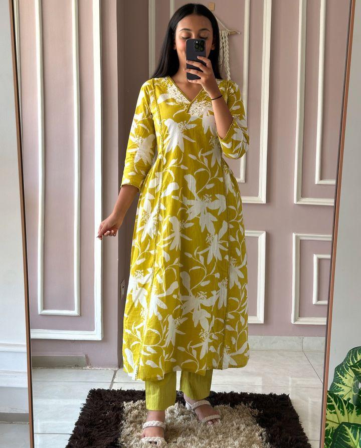 Sanskriti 9005 Cotton Fabric In Abstract Floral Print Kurti