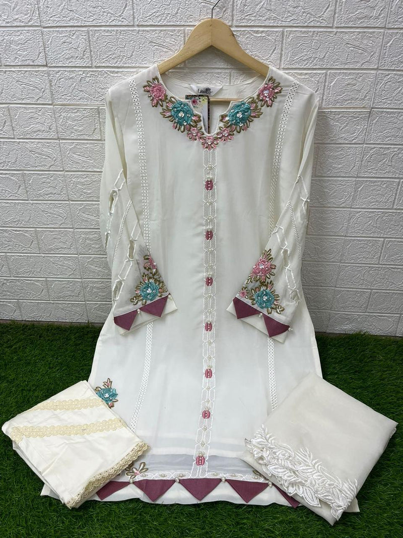 Laxuria Trendz 1450 B Designer Stylish Classic Embroidery Work Pakistani Pret Kurti