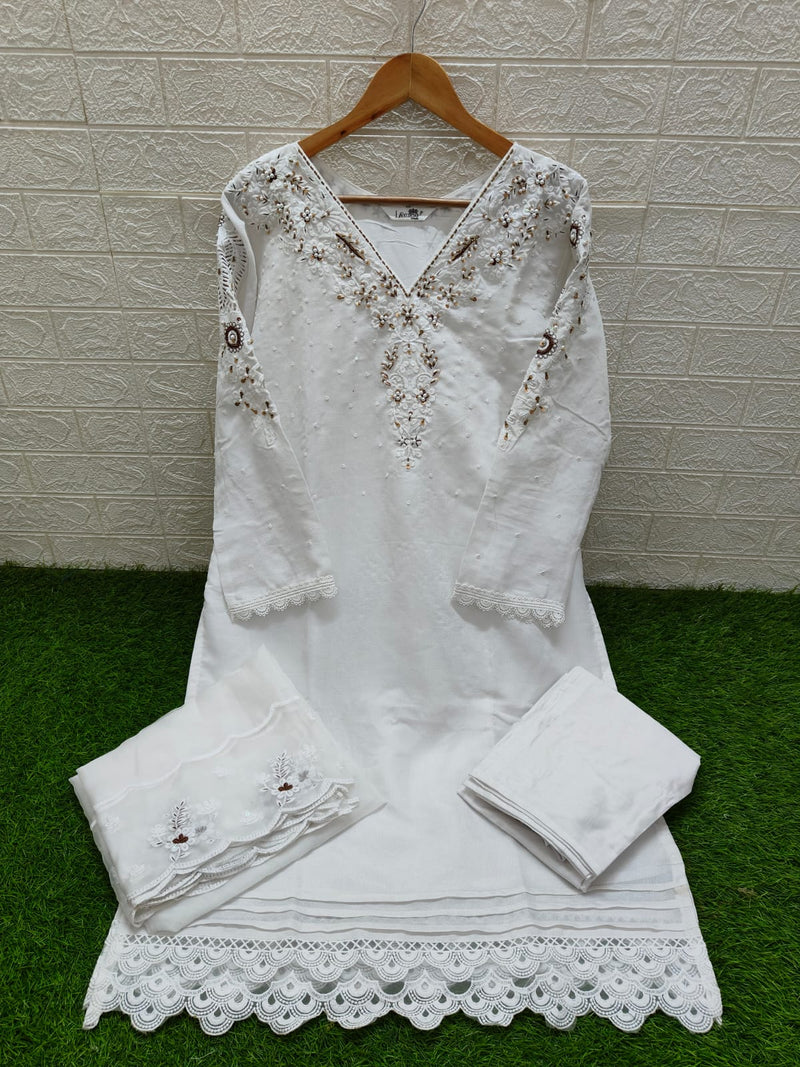 Laxuria Trendz 1515 Vichitra Luxury Pŕet Collection Embroidery With Handwork Kurti