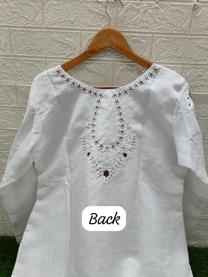 Laxuria Trendz 1515 Vichitra Luxury Pŕet Collection Embroidery With Handwork Kurti
