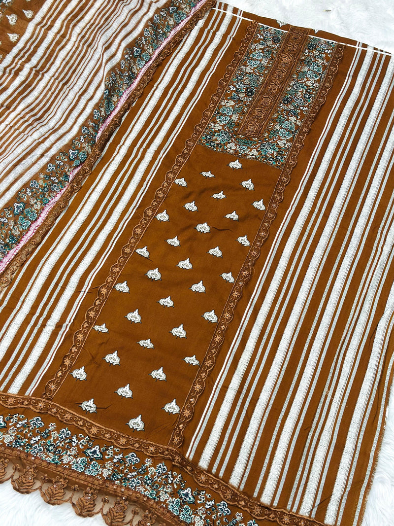 Jihan 3714 Bagh Rayon With Heavy Self Embroidery Work Pakistani Suits