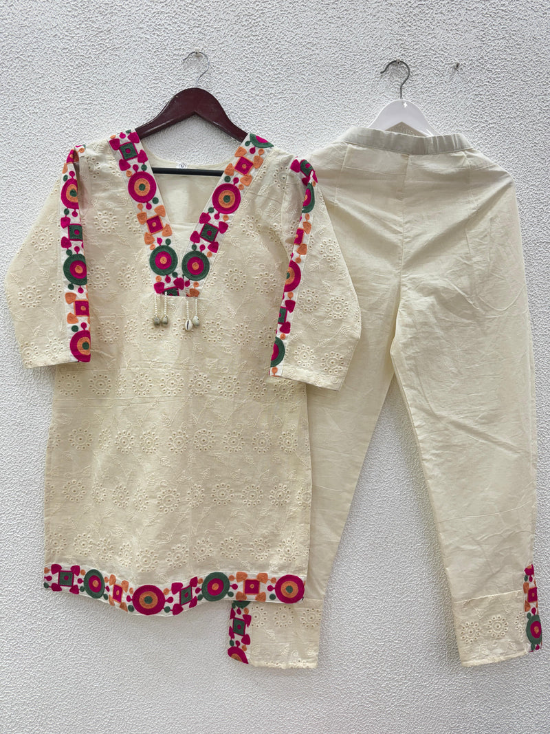 PB 3137 Premium Designer Trendy N Comfortable Cord Set