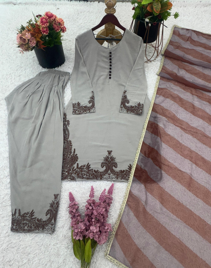 ZSR 3127 Fox Georgette With Embroidery Thread Work Traditional Wear