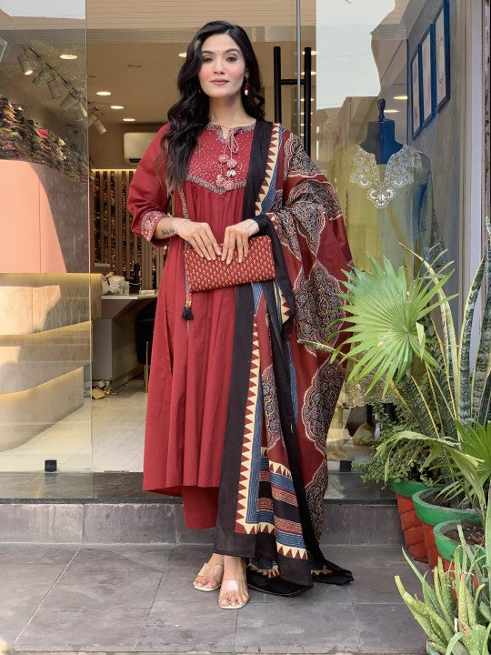 Sanskriti 9002 Pure Fine Cotton Stylish Embroidery Designs Kurti