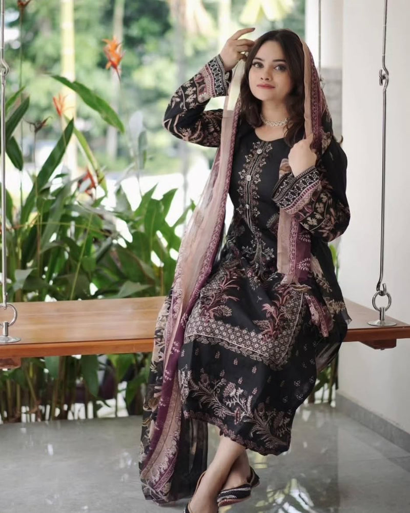 Chevron 3374 Luxury Lawn Collection Pakistani Suits